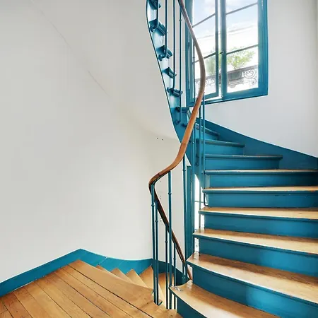 Апартаменты Fully Renovated In Montmartre Париж