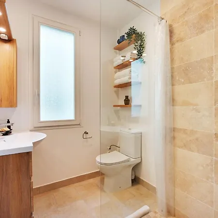 Fully Renovated In Montmartre Сasa de vacaciones París