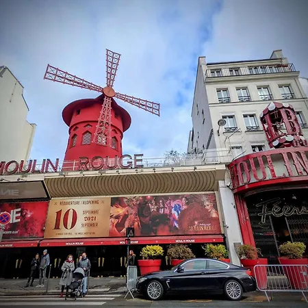 Fully Renovated In Montmartre Париж