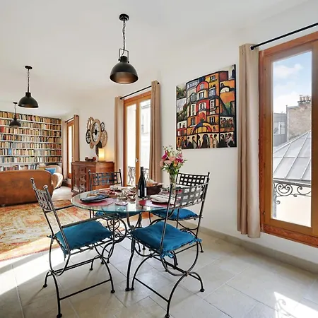 Апартаменты Fully Renovated In Montmartre Париж