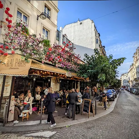 Fully Renovated In Montmartre París